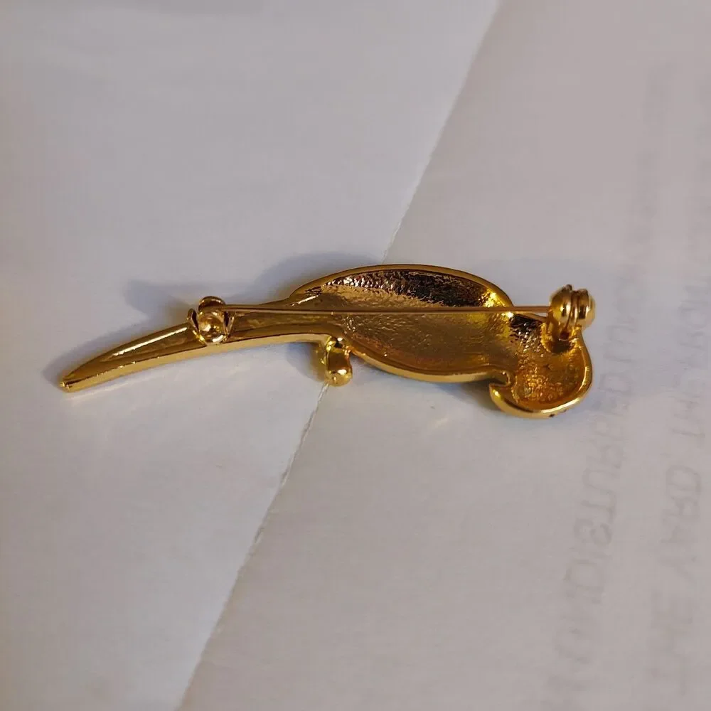 VTG Style Gold Tone Metal Blue Green Enamel Rhinestone Parrot Bird Brooch Pin